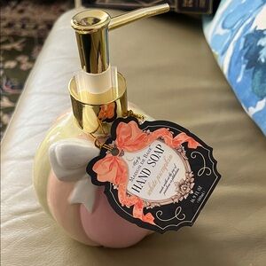 NWT! Deluxe Ceramic Pumpkin Hand Soap With Dispenser